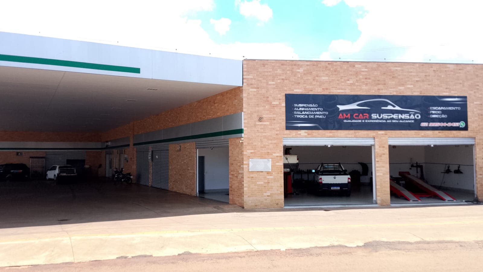 Interior e serviços da AM CAR SUSPENSÃO